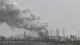 GUERRA | Enorme columna de humo tras el ataque con drones contra una refinería en Baréin