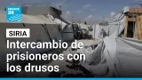 Siria y facciones drusas hacen histórico intercambio de prisioneros • FRANCE 24 Español Siria y facciones drusas hacen histórico intercambio de prisioneros • FRANCE 24 Español