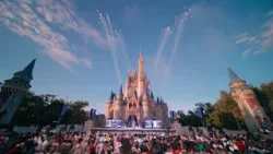 Stream the #DisneyChristmasCelebration on Hulu and Disney+ to relive the magic!