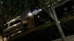 Man killed in Houston police shooting outside apartment complex