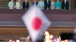 Japão assinala o Ano Novo com aparição tradicional da família imperial no palácio Japão assinala o Ano Novo com aparição tradicional da família imperial no palácio