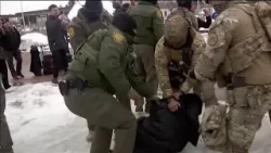 Feds, protesters clash at Whipple Building in Minneapolis Feds, protesters clash at Whipple Building in Minneapolis