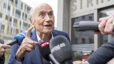 Sepp Blatter, ex-presidente da FIFA, apoia apelos para boicote ao Mundial nos EUA