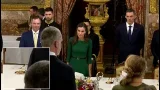 El último gesto de la reina Letizia al rey Felipe VI, a examen: "Hay gente que ha visto soberbia"